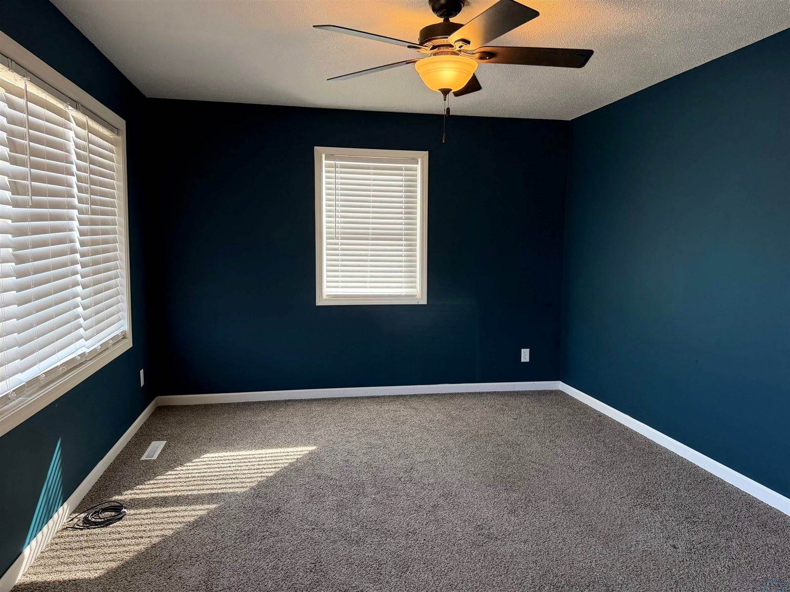 750 Main St, Akron, IA 51001