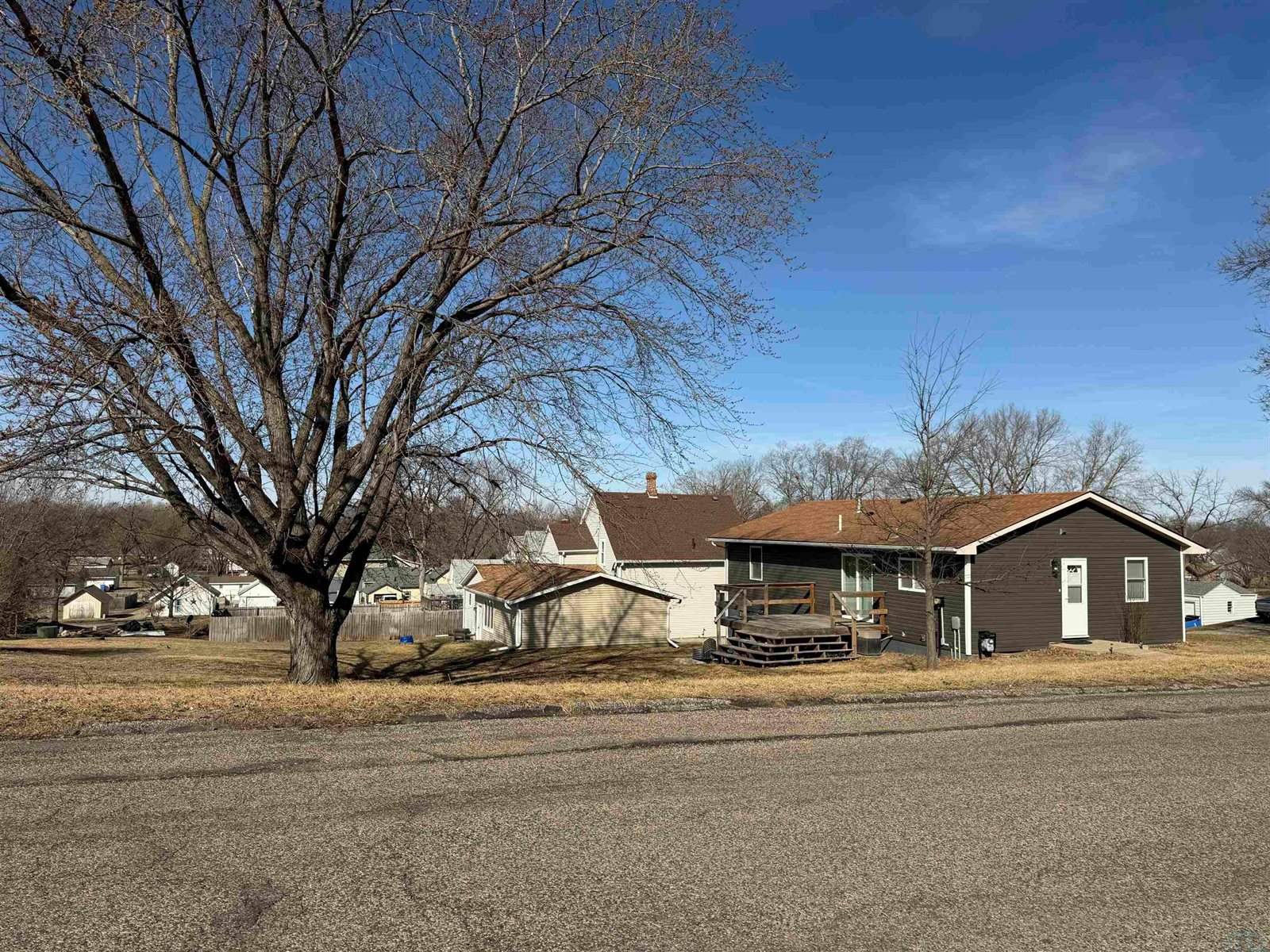 750 Main St, Akron, IA 51001