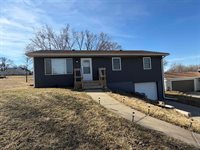 750 Main St, Akron, IA 51001