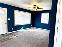 750 Main St, Akron, IA 51001