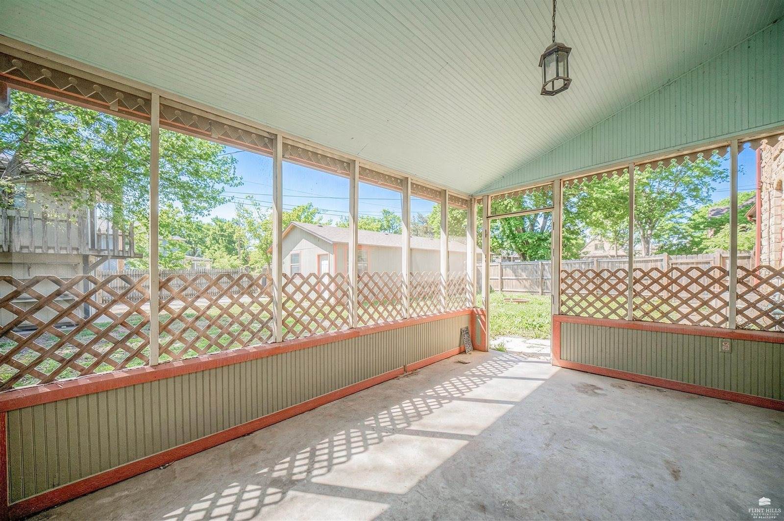 237 West 3rd Street, Junction City, KS 66441