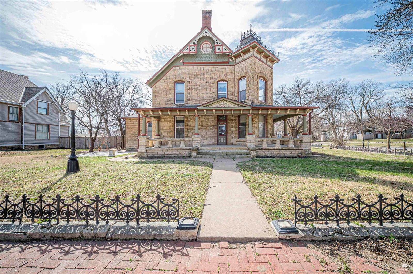 237 West 3rd Street, Junction City, KS 66441