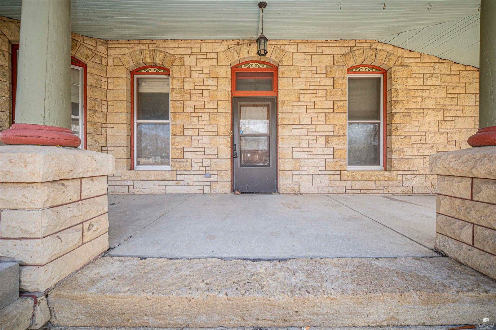 237 West 3rd Street, Junction City, KS 66441