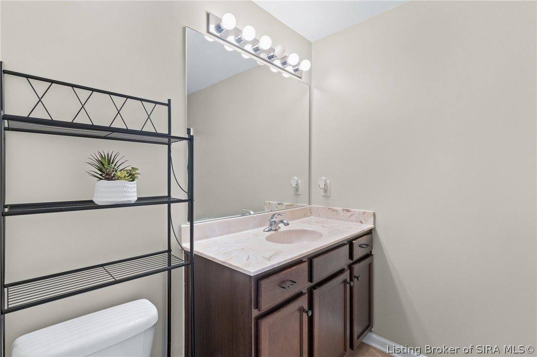 2206 Hall Lane, Jeffersonville, IN 47130