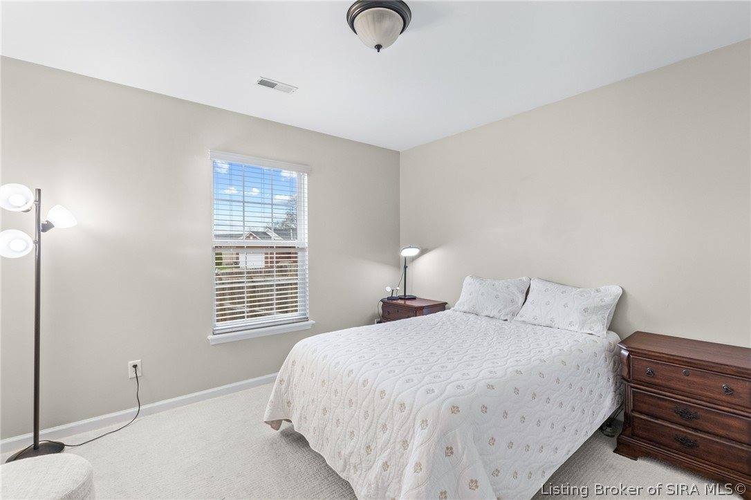 2206 Hall Lane, Jeffersonville, IN 47130