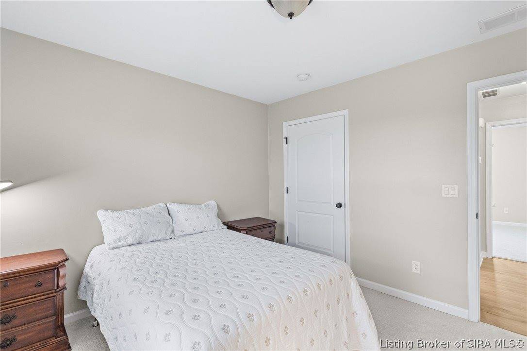 2206 Hall Lane, Jeffersonville, IN 47130