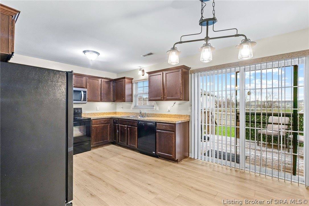 2206 Hall Lane, Jeffersonville, IN 47130