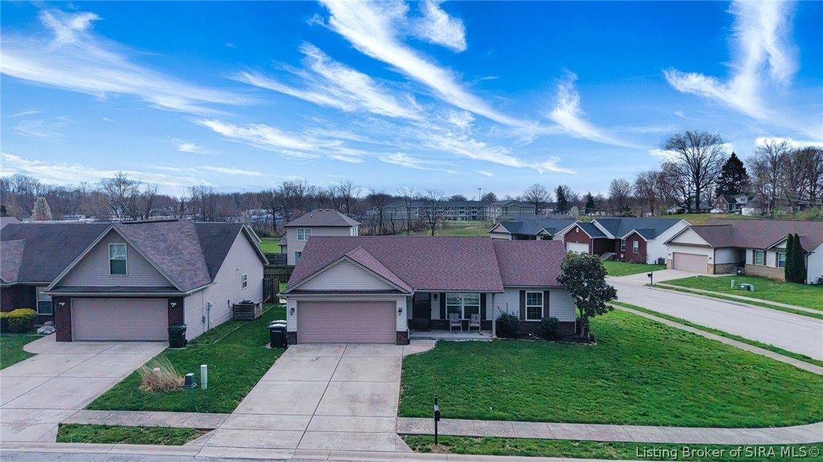 2206 Hall Lane, Jeffersonville, IN 47130
