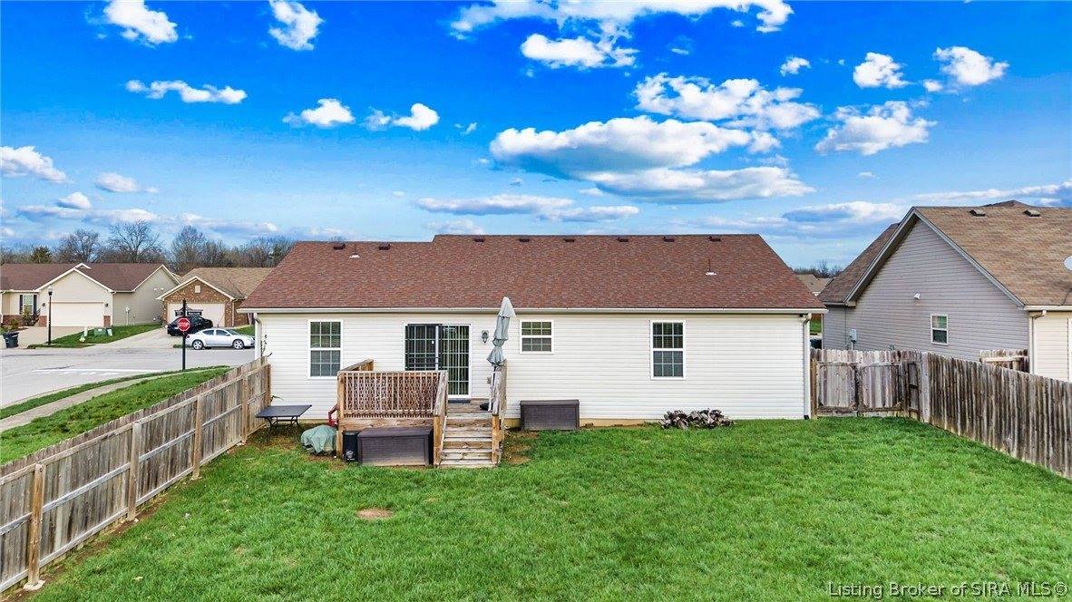 2206 Hall Lane, Jeffersonville, IN 47130