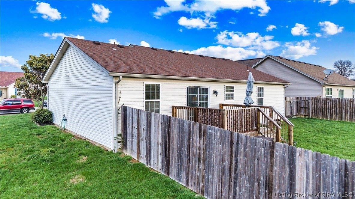 2206 Hall Lane, Jeffersonville, IN 47130