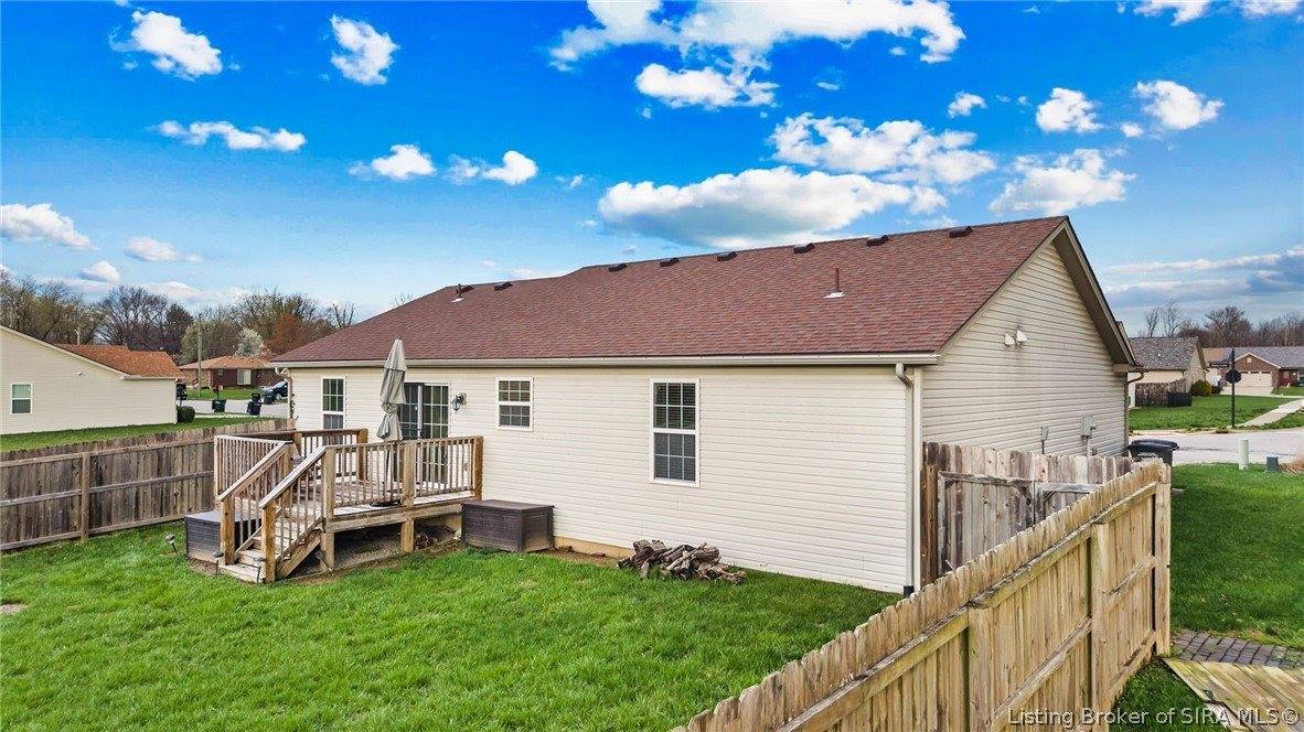2206 Hall Lane, Jeffersonville, IN 47130