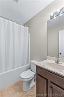 2206 Hall Lane, Jeffersonville, IN 47130