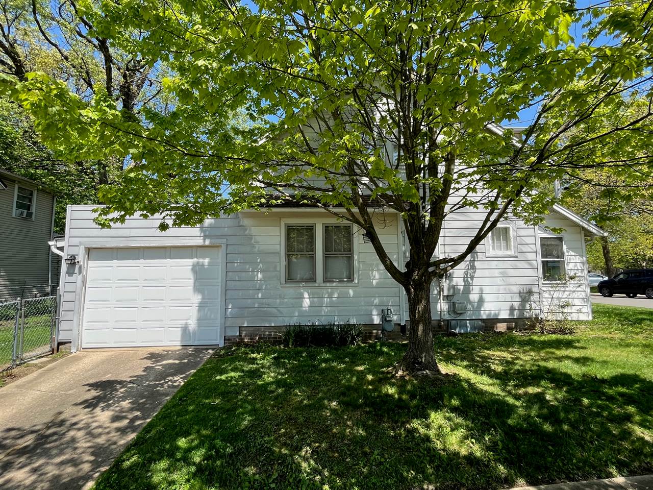 424 Sharp St, Ashland, OH 44805