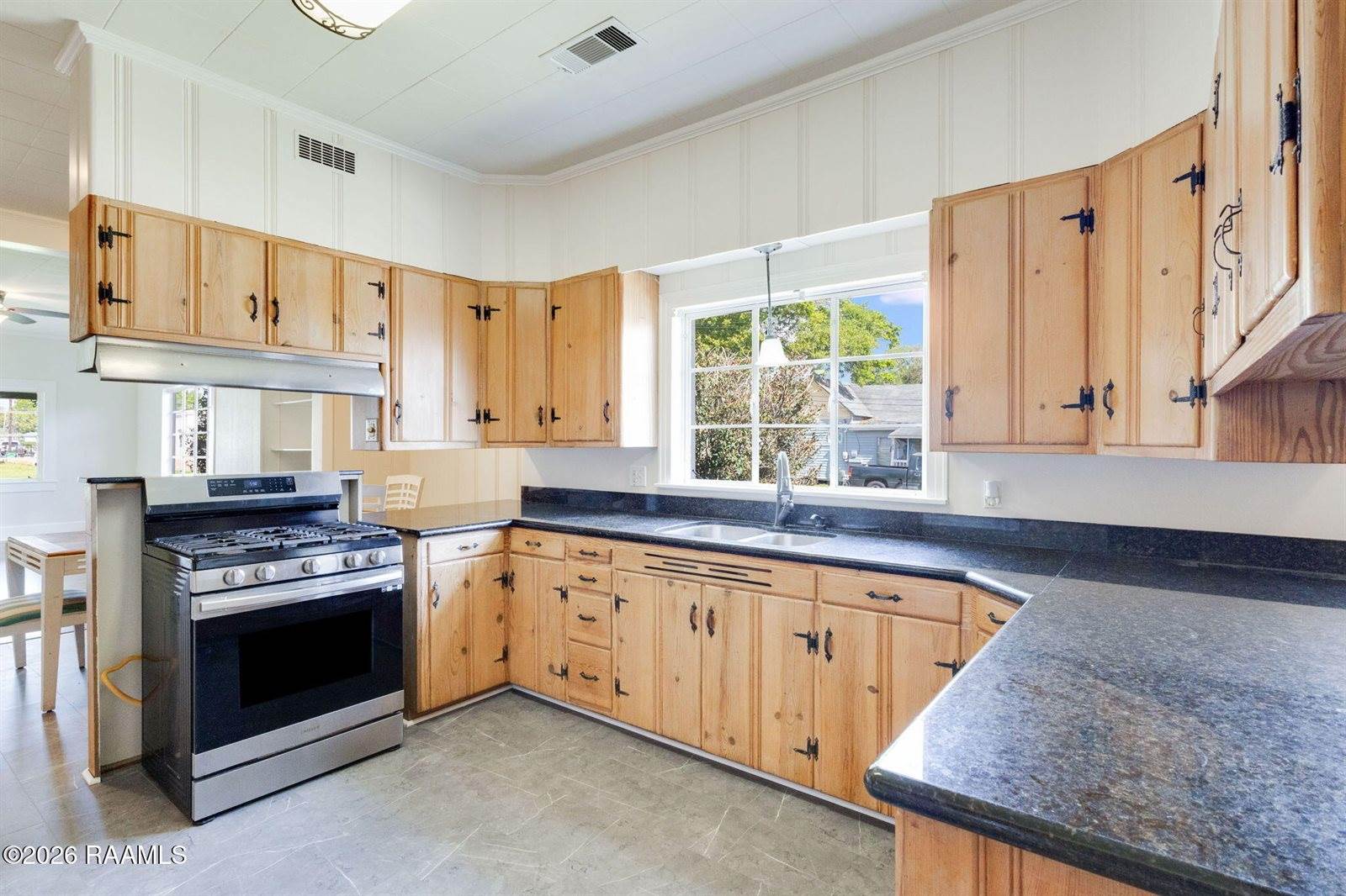 123 North Faye Avenue, Kaplan, LA 70548