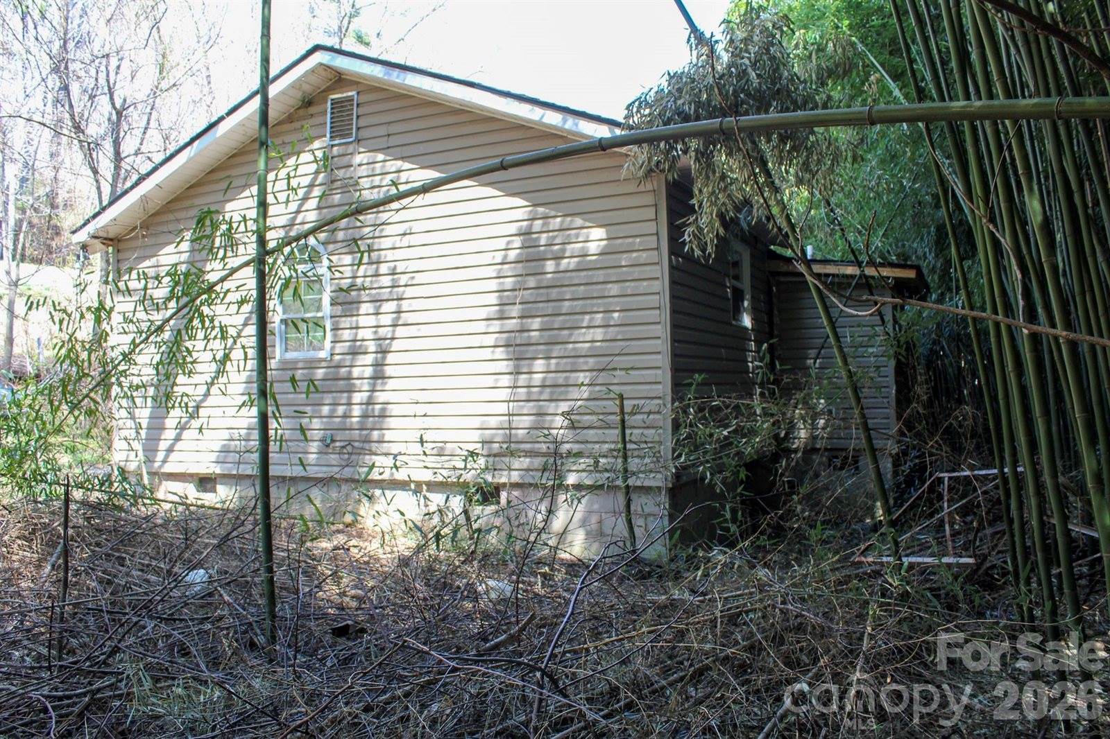 1293 Lake Logan Road, Canton, NC 28716