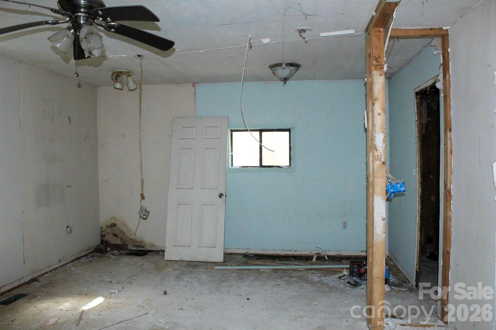 1293 Lake Logan Road, Canton, NC 28716