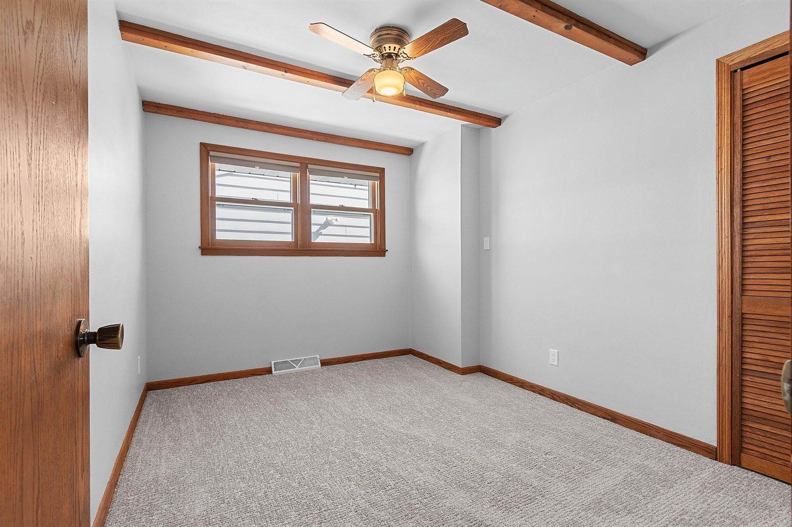 1623 Jay Lane, Green Bay, WI 54304