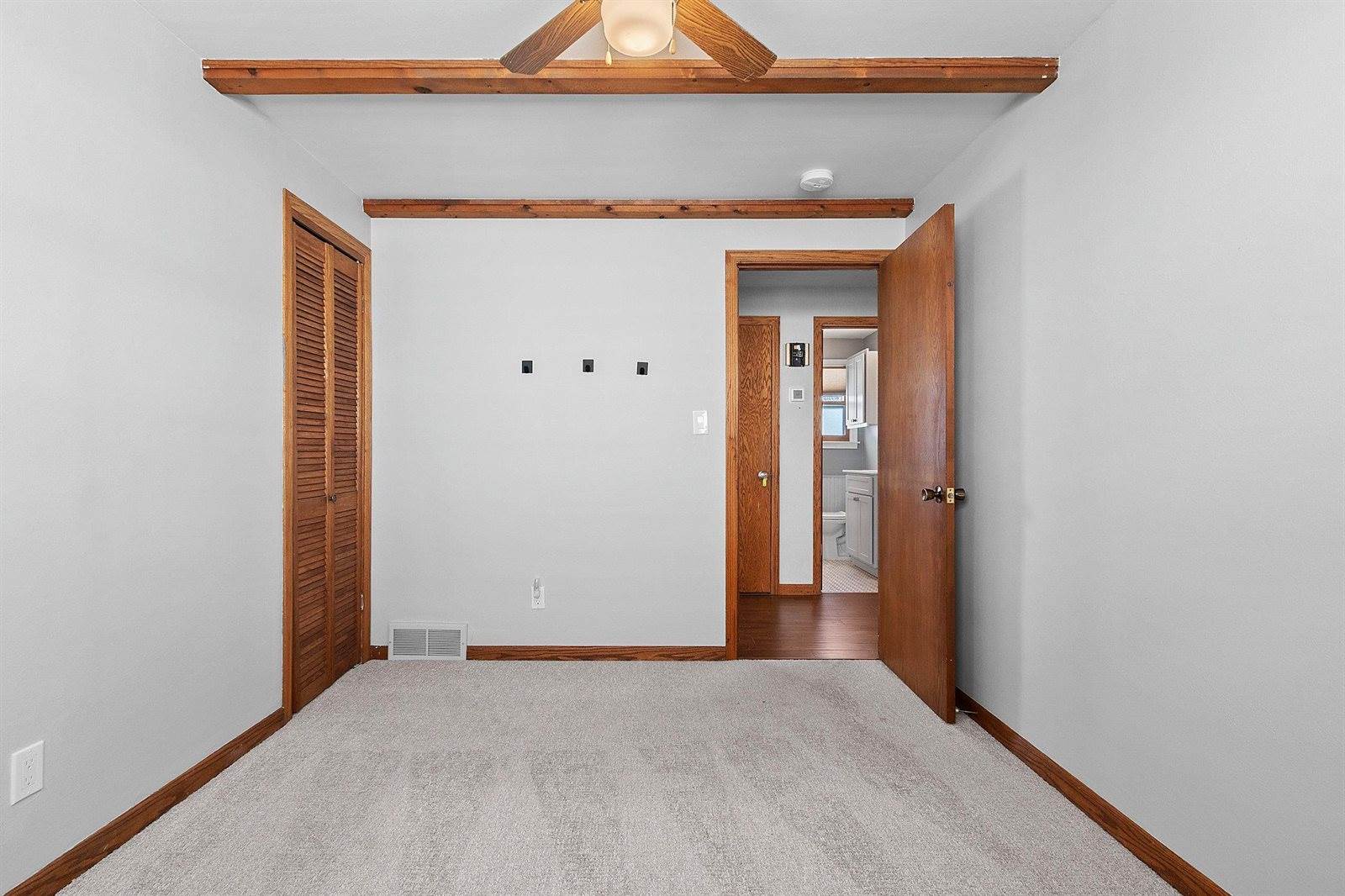 1623 Jay Lane, Green Bay, WI 54304