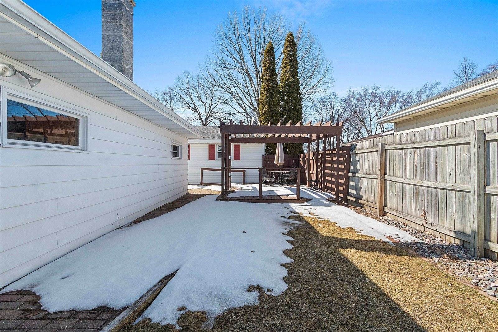 1623 Jay Lane, Green Bay, WI 54304