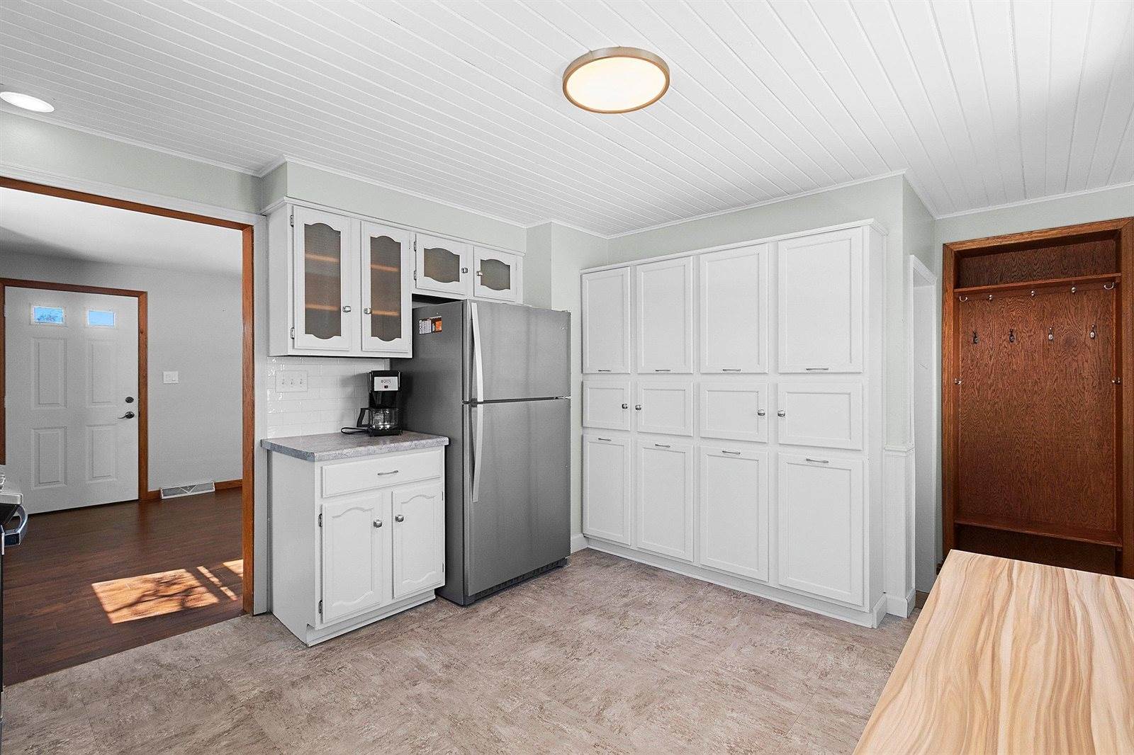 1623 Jay Lane, Green Bay, WI 54304