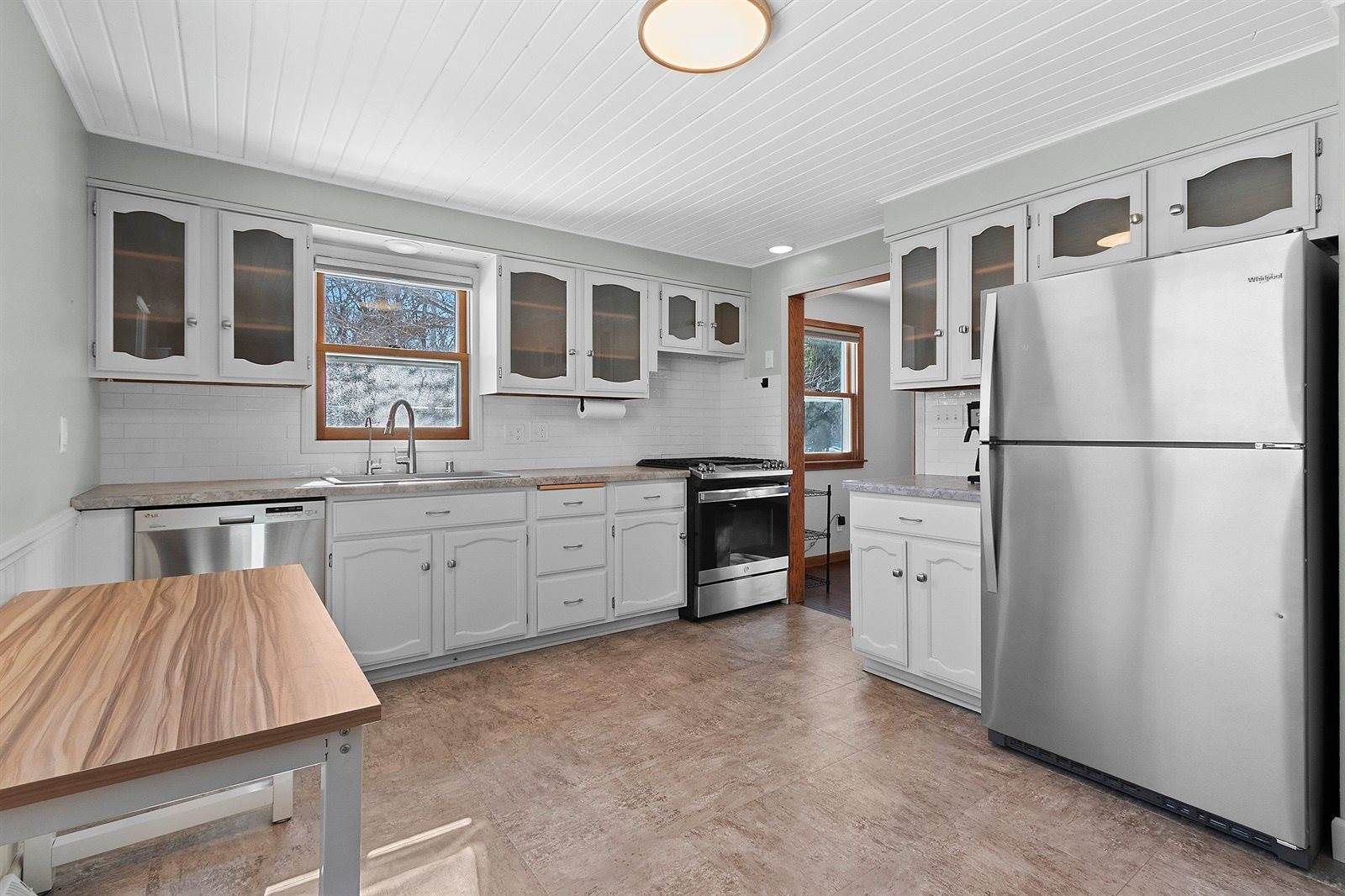 1623 Jay Lane, Green Bay, WI 54304