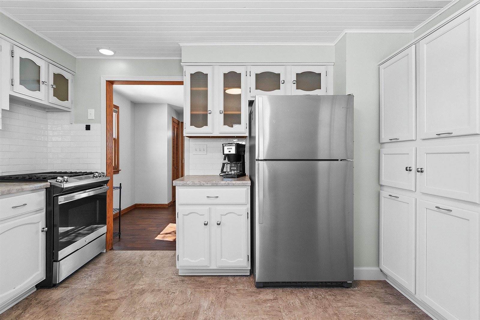 1623 Jay Lane, Green Bay, WI 54304