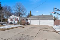 1623 Jay Lane, Green Bay, WI 54304