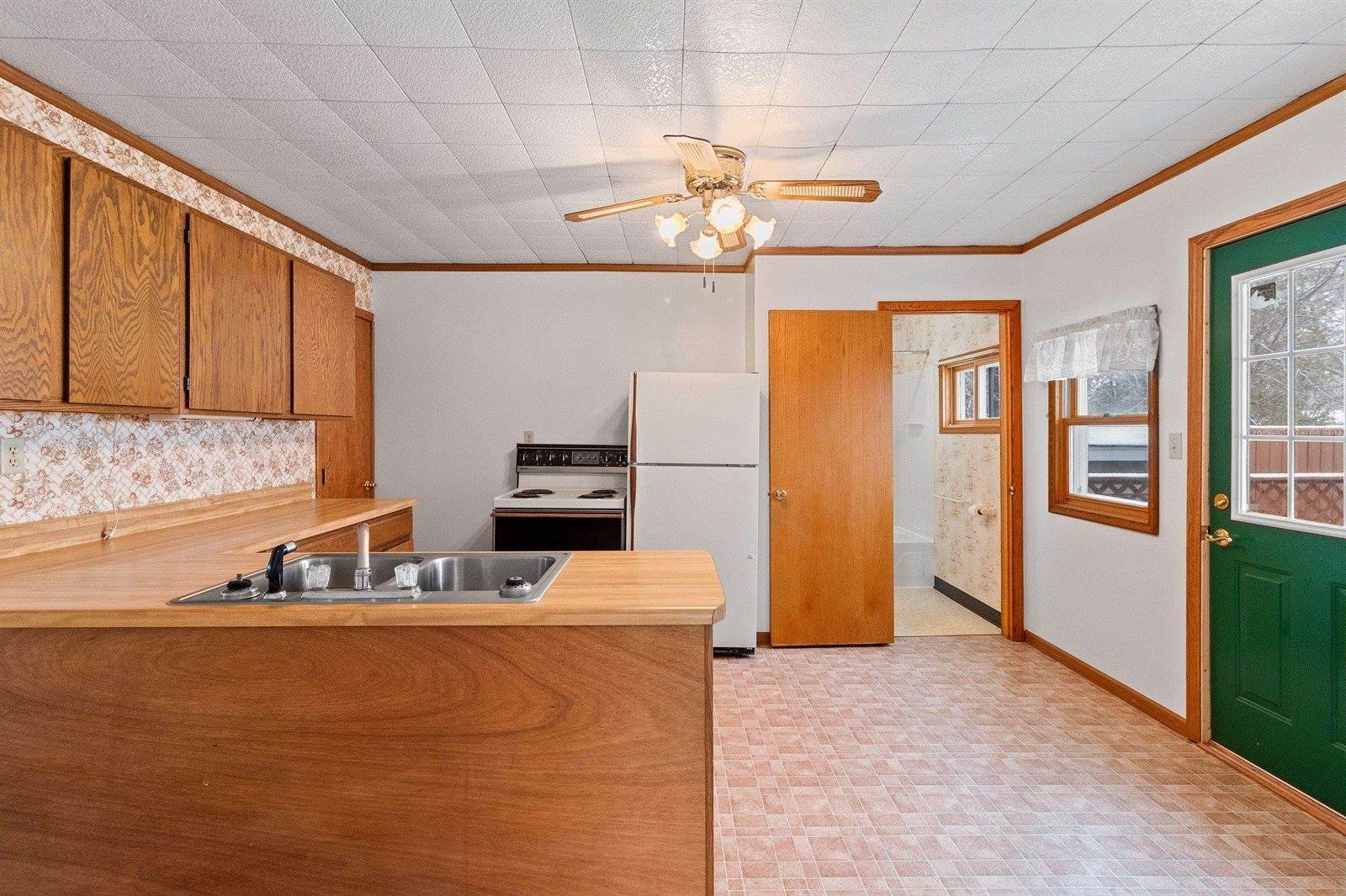 1503 7TH Street, Marinette, WI 54143