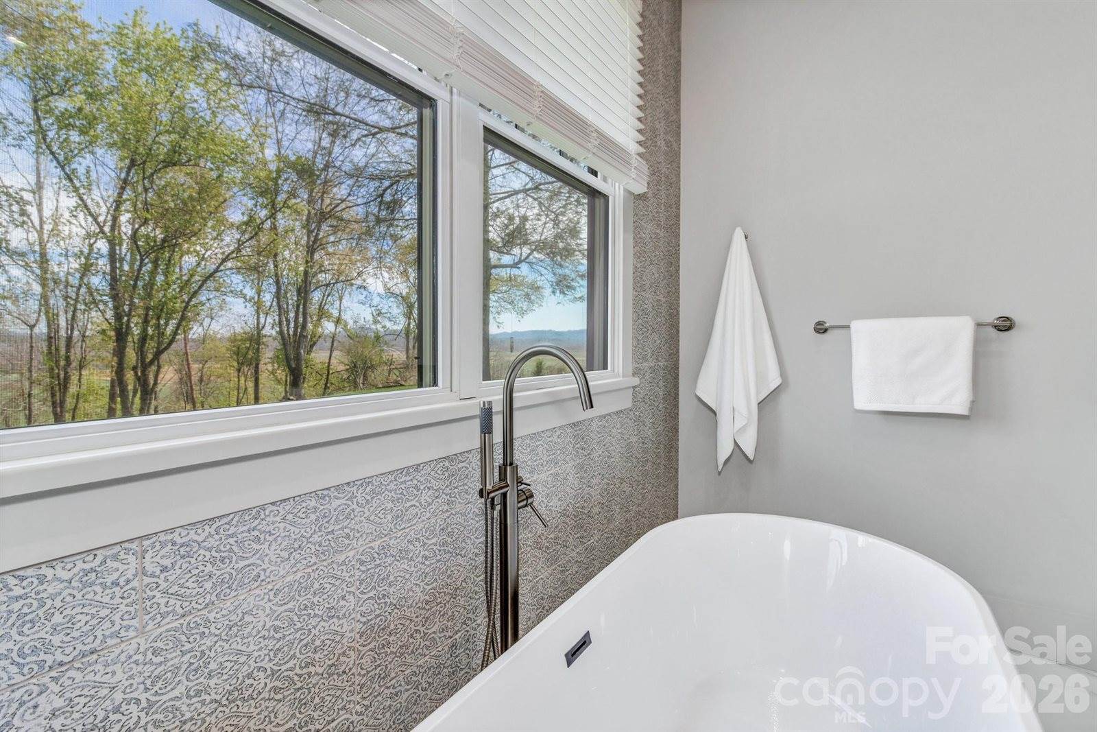 301 Rockbridge Road, Mills River, NC 28759