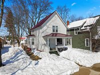 504 S Maple Avenue, Marshfield, WI 54449