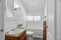 504 S Maple Avenue, Marshfield, WI 54449