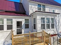 504 S Maple Avenue, Marshfield, WI 54449