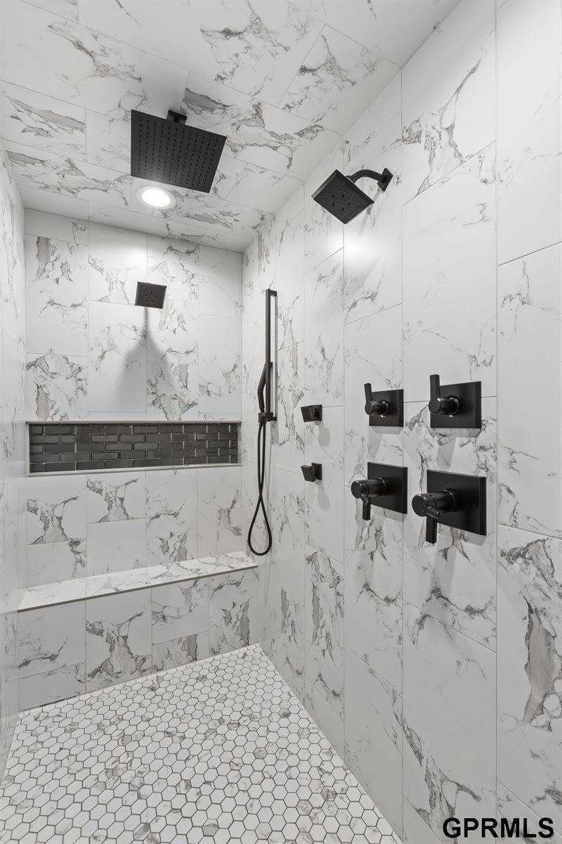 6316 North 293 Circle, Valley, NE 68064