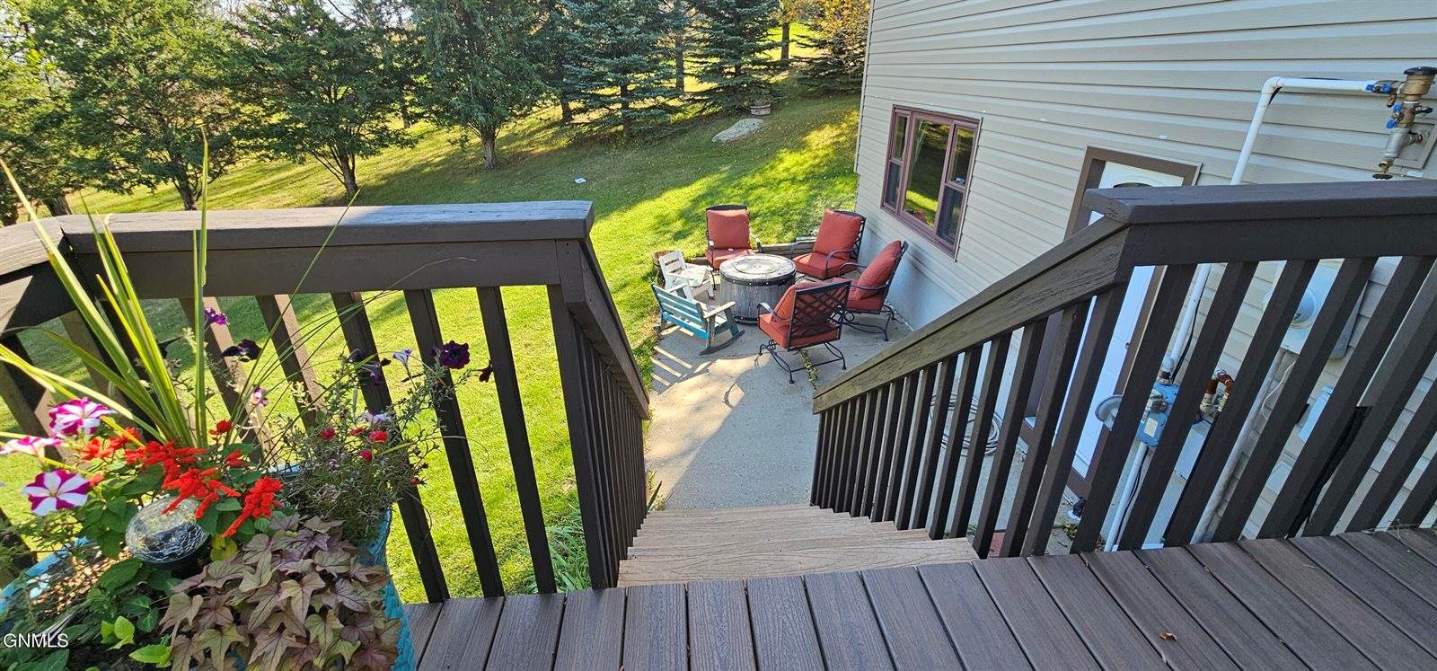 4204 Old Red Trail NW, Mandan, ND 58554