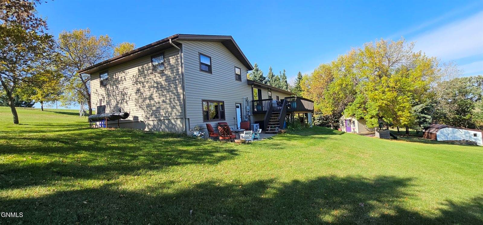 4204 Old Red Trail NW, Mandan, ND 58554