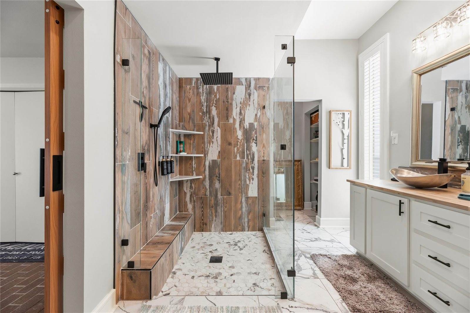 800 Northwoods Drive, Point Blank, TX 77364