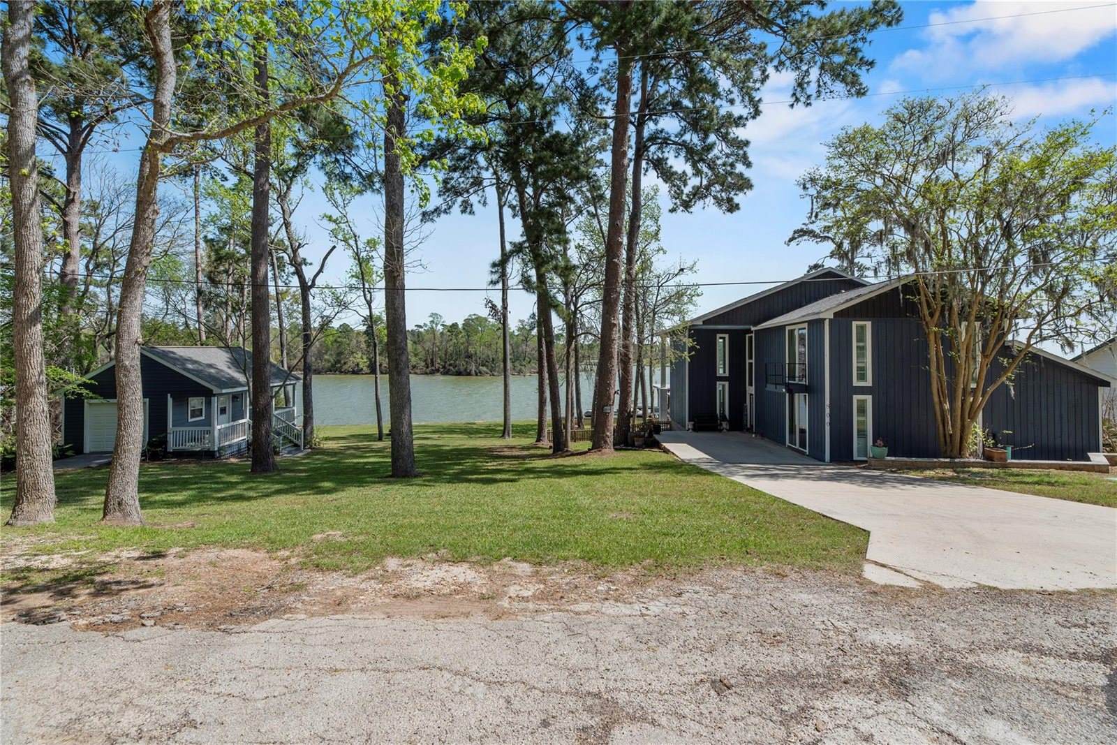 800 Northwoods Drive, Point Blank, TX 77364