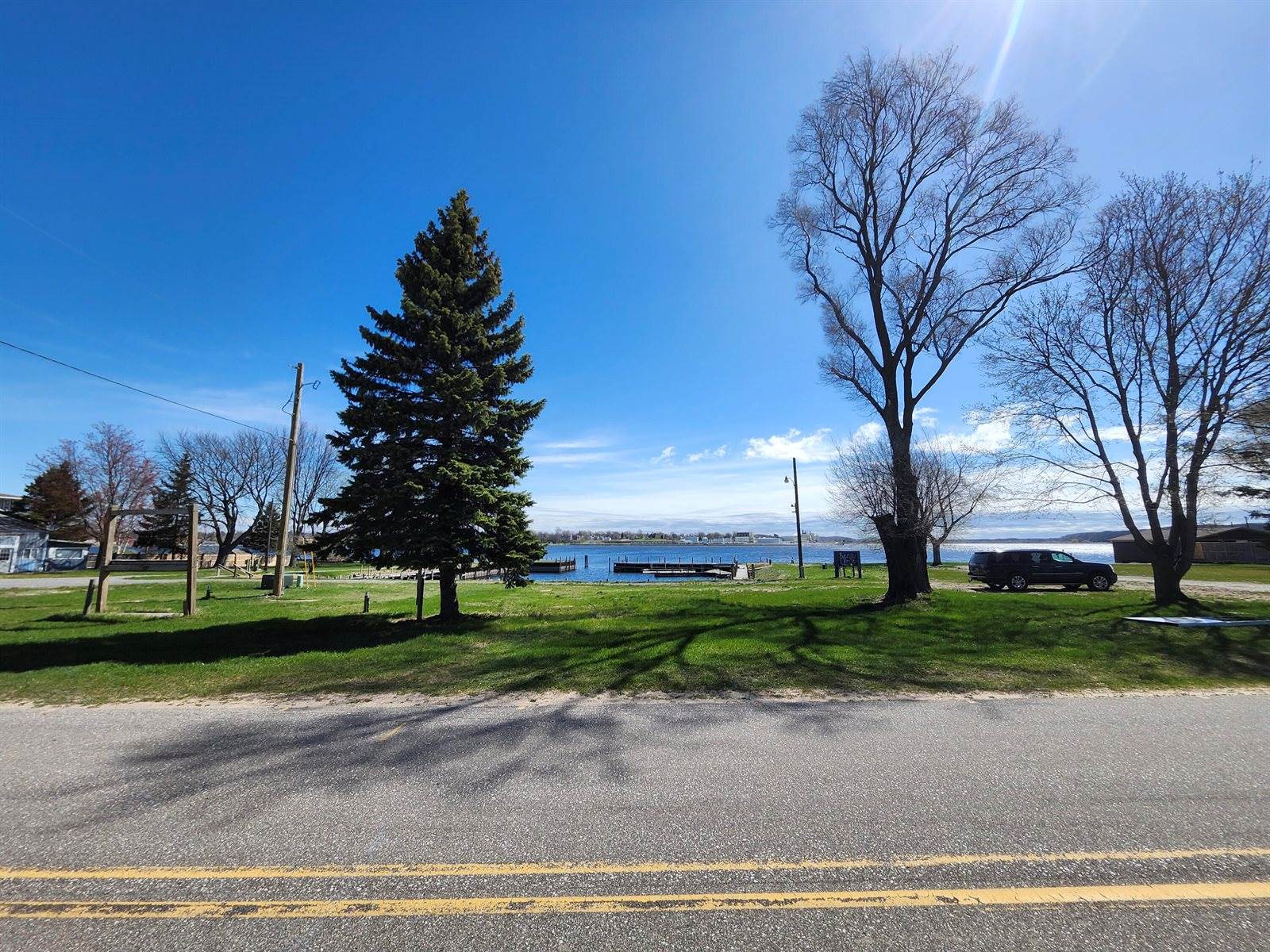 846 South Lakeshore Drive, #3, Ludington, MI 49431