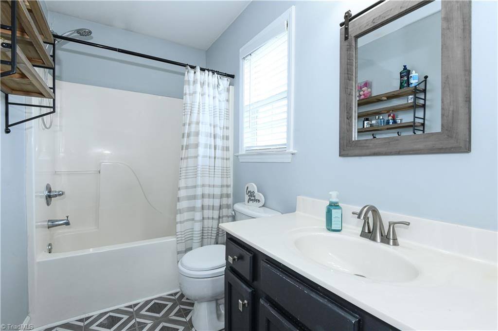 407 Church Street, Kernersville, NC 27284