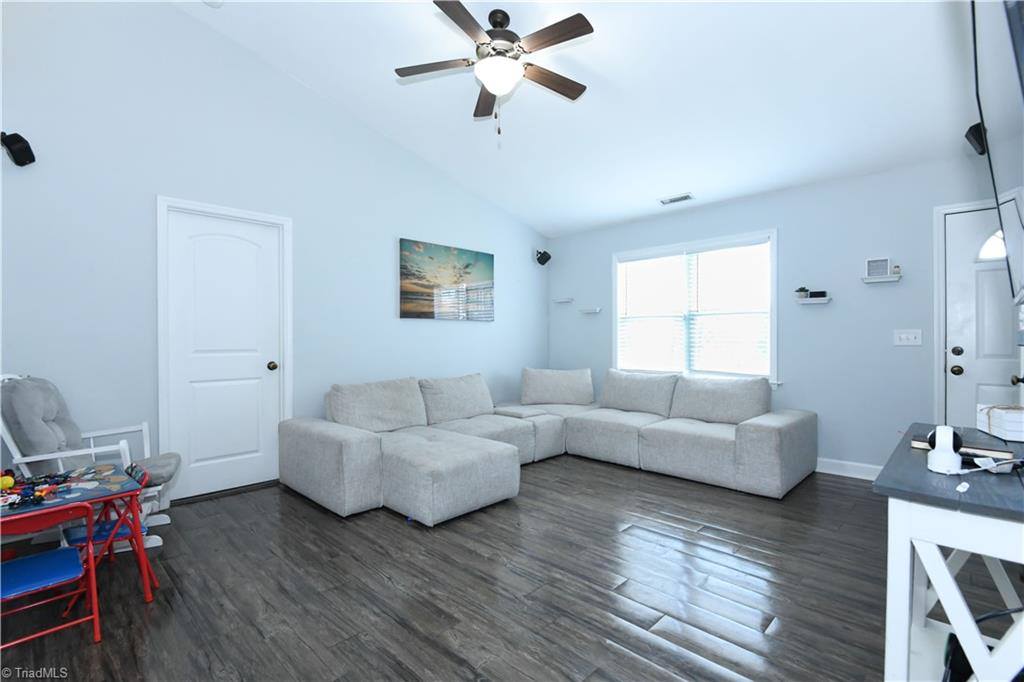 407 Church Street, Kernersville, NC 27284