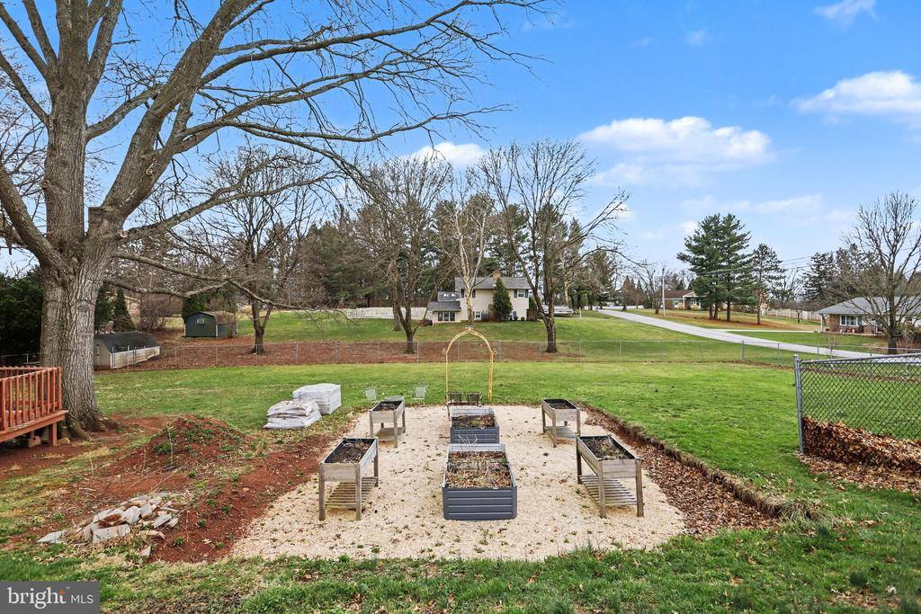 60 Fairway Drive, Etters, PA 17319