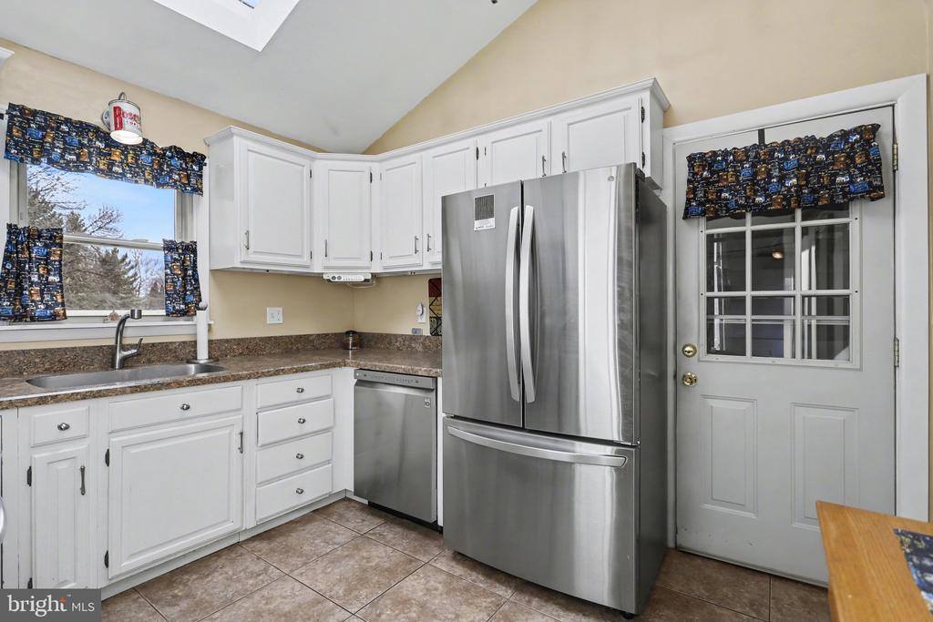 60 Fairway Drive, Etters, PA 17319