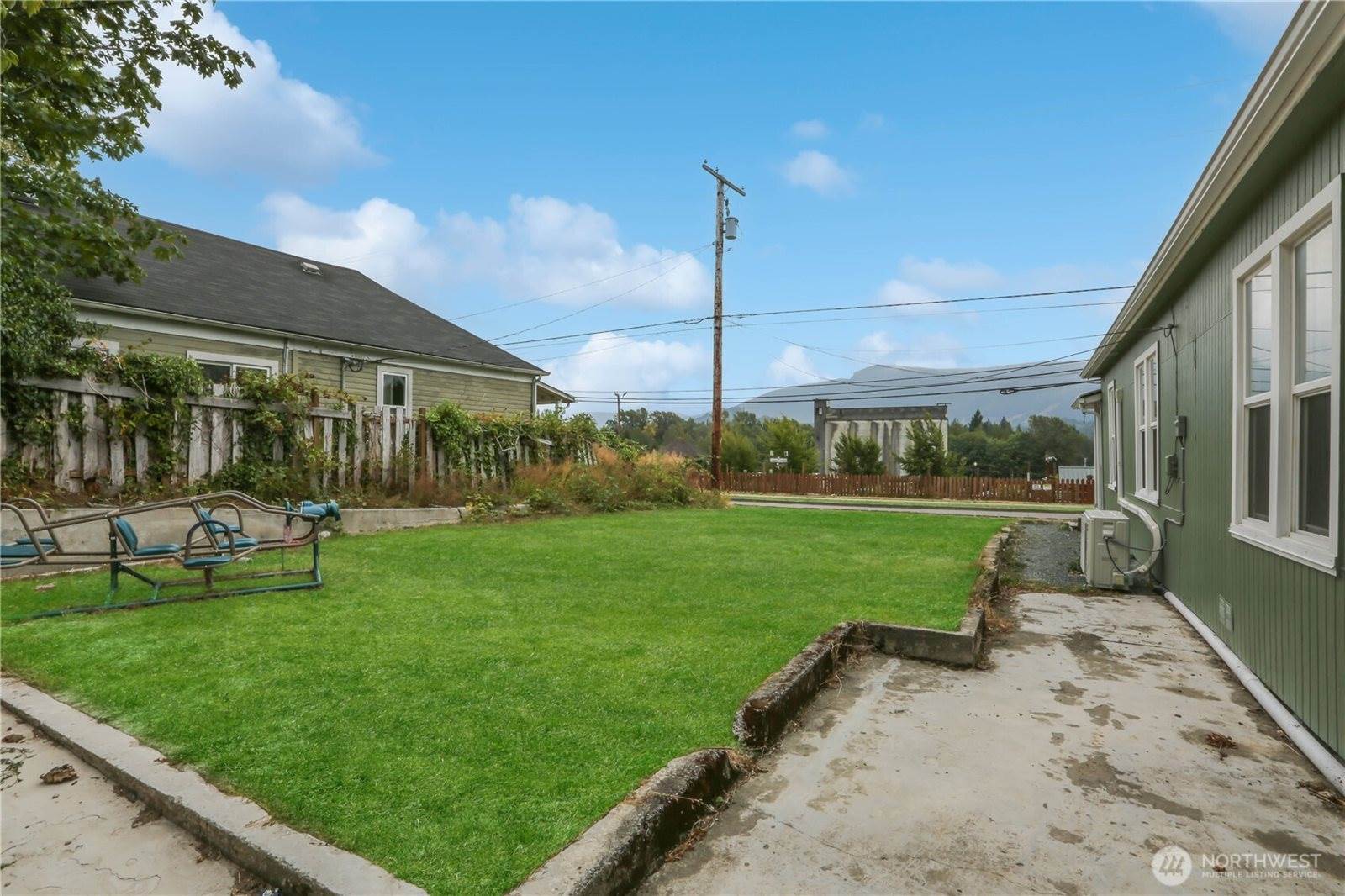 45337 Main Street, Concrete, WA 98237