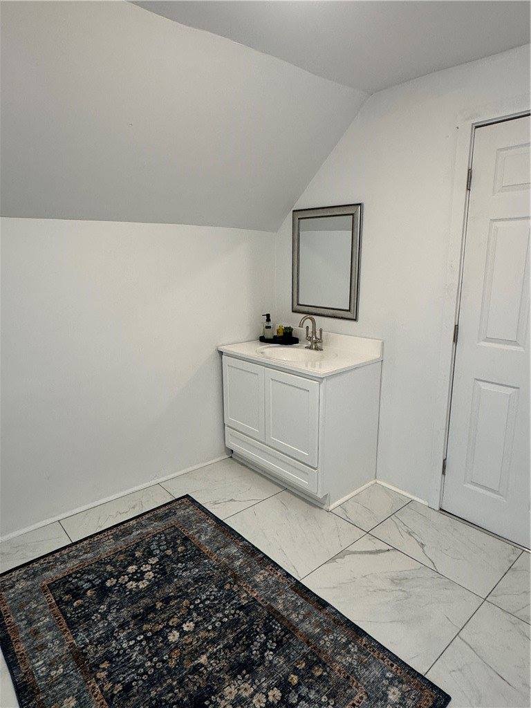 24 Bloomfield Place, Rochester, NY 14620