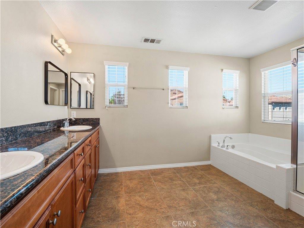 31769 Avenida Sonrisa, Castaic, CA 91384