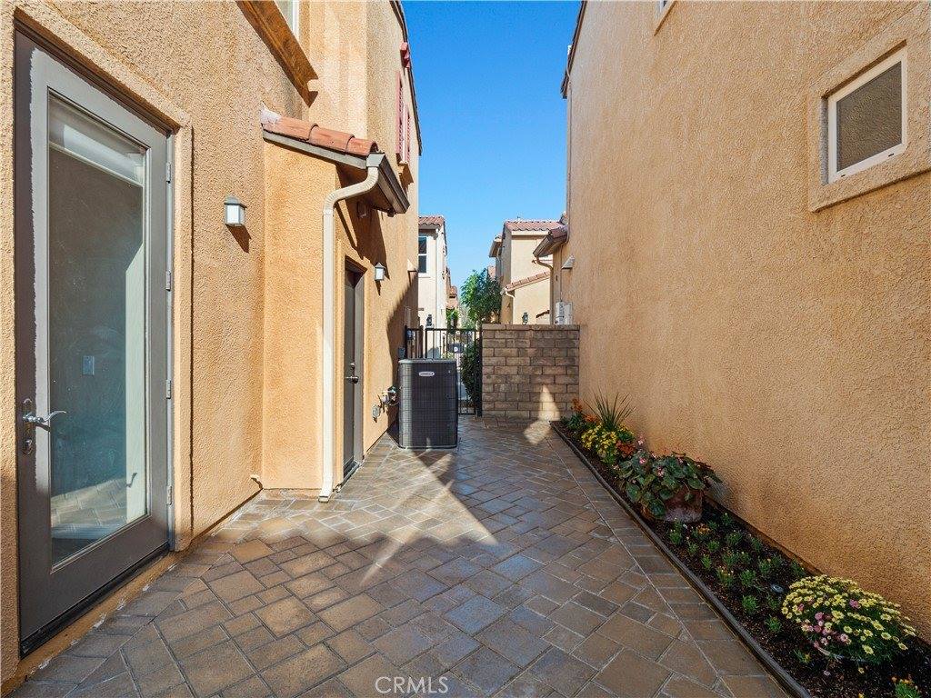31769 Avenida Sonrisa, Castaic, CA 91384