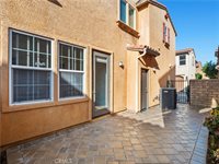 31769 Avenida Sonrisa, Castaic, CA 91384