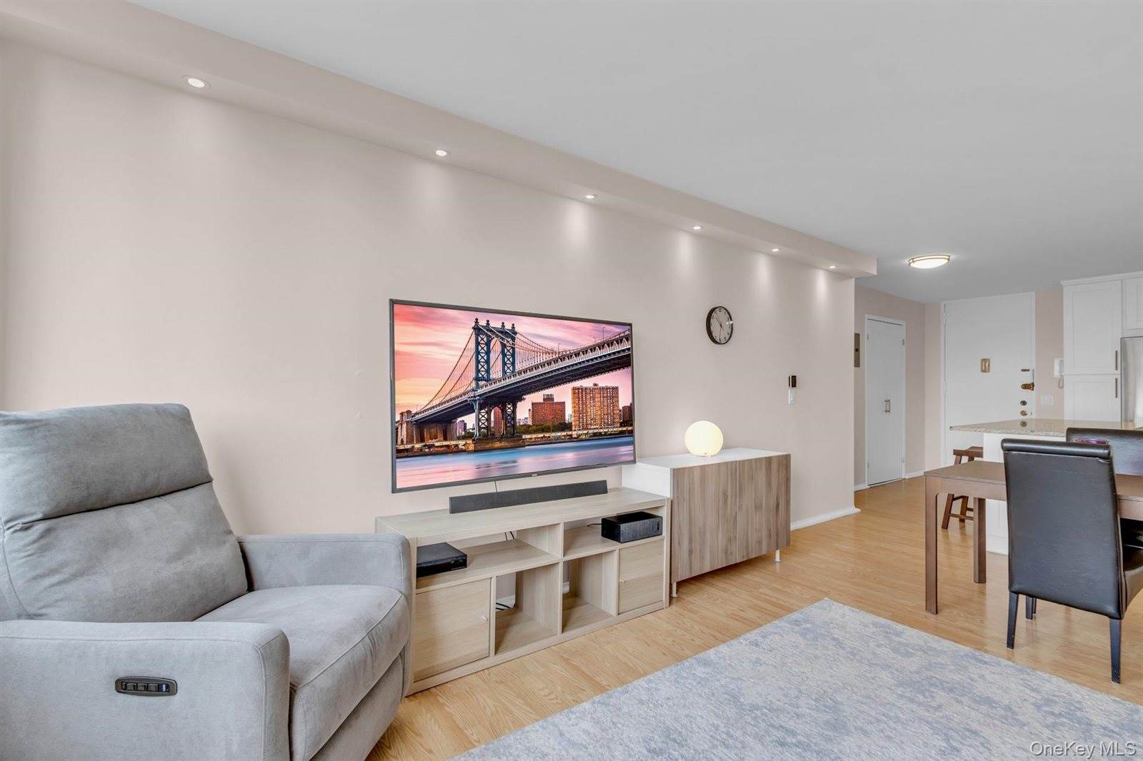 345 East 93rd Street, New York, NY 10128