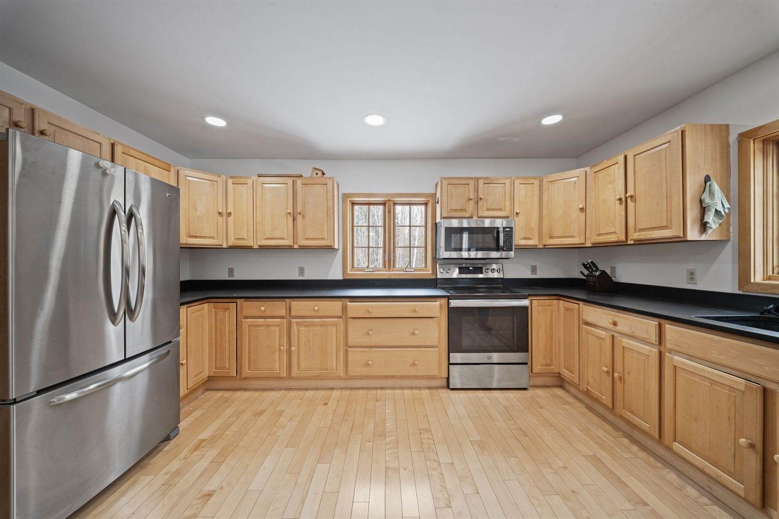 73 Jillian Way, Glenburn, ME 04401