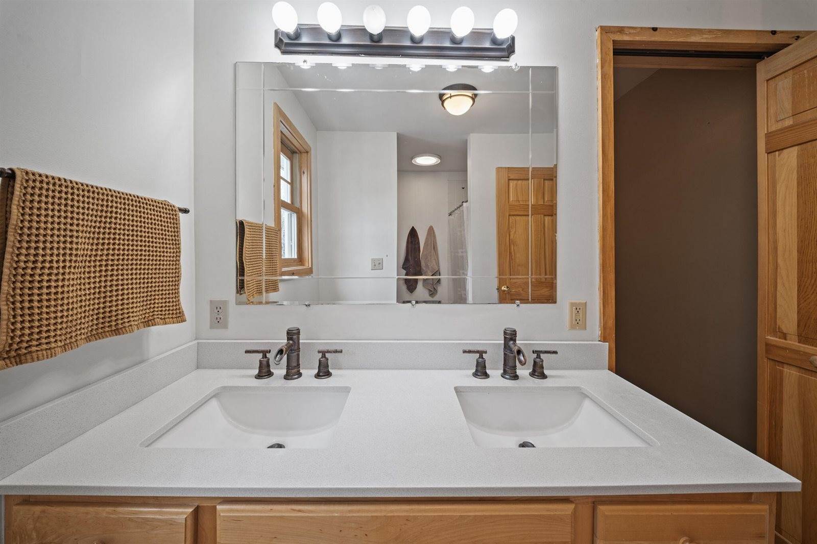 73 Jillian Way, Glenburn, ME 04401